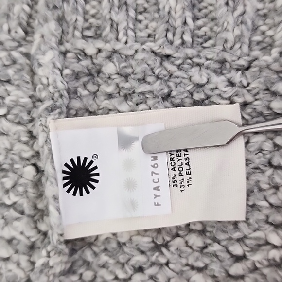 Ugg Joanna Fuzzy Boucle Grey Boho Poncho Size XS - Picture 13 of 16